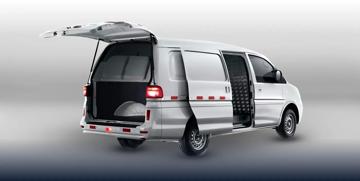 Detalle exterior de la Van M5 Cargo