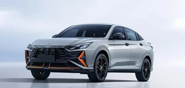 Detalle frontal del Dongfeng Shine E2 Automático